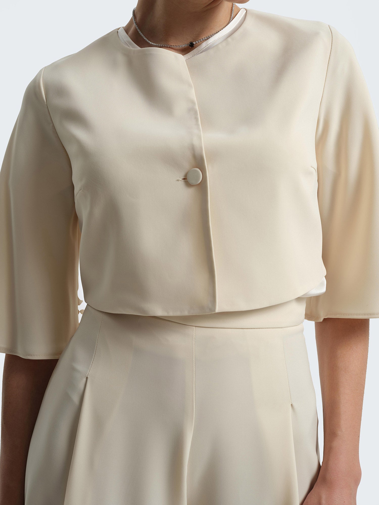 Bolero with three-quarter sleeves