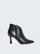 Stivaletti con scollo a punta