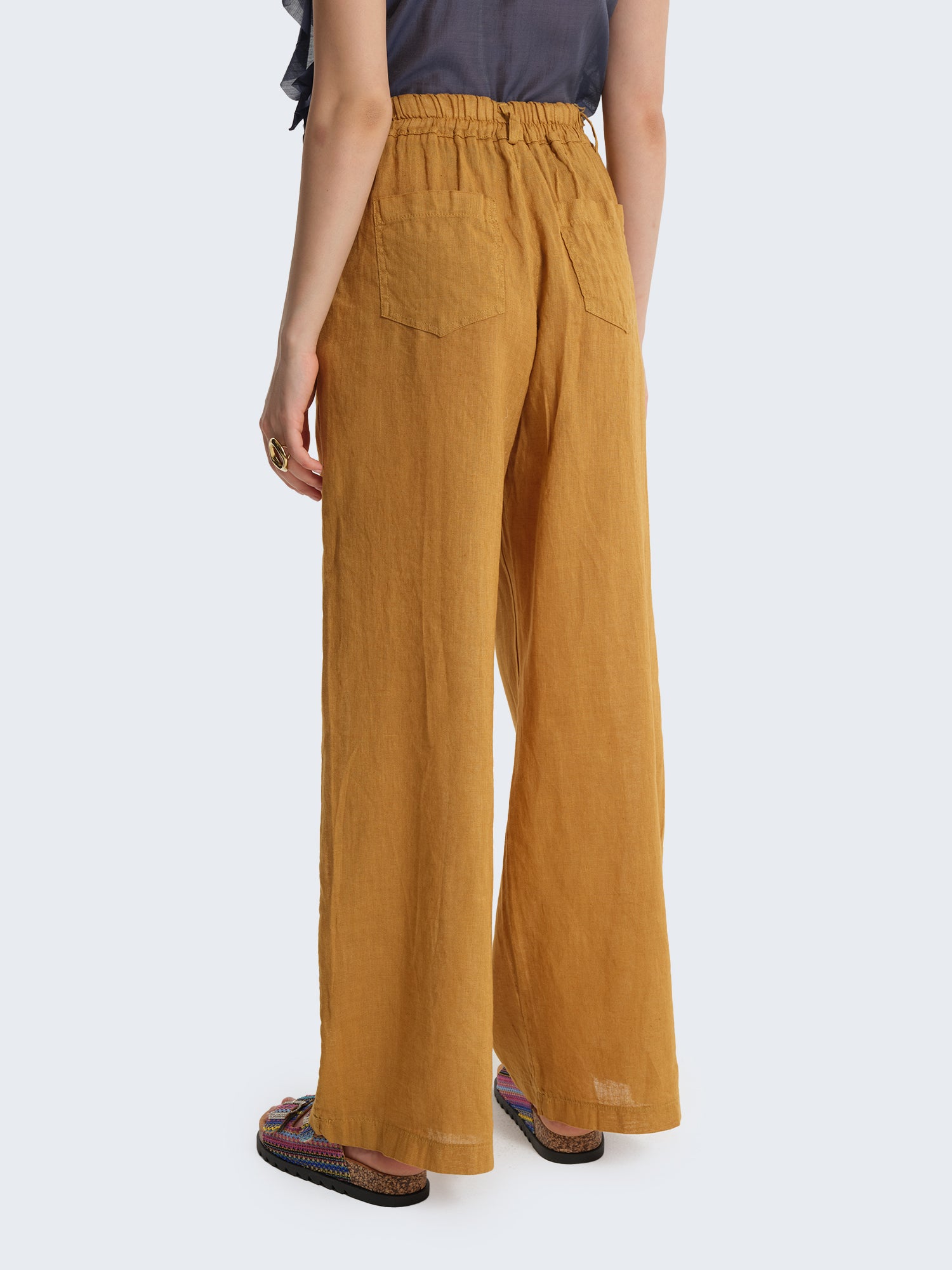 Pantaloni flare in lino
