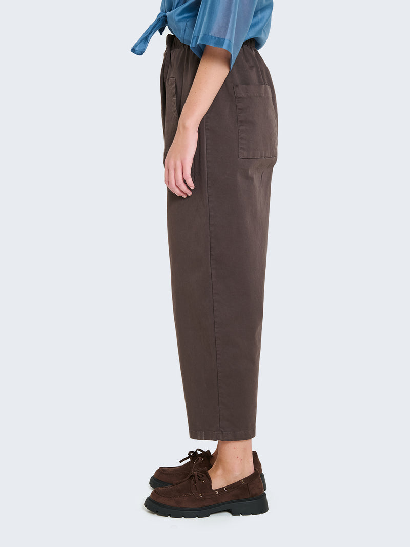Cargo pants with pockets