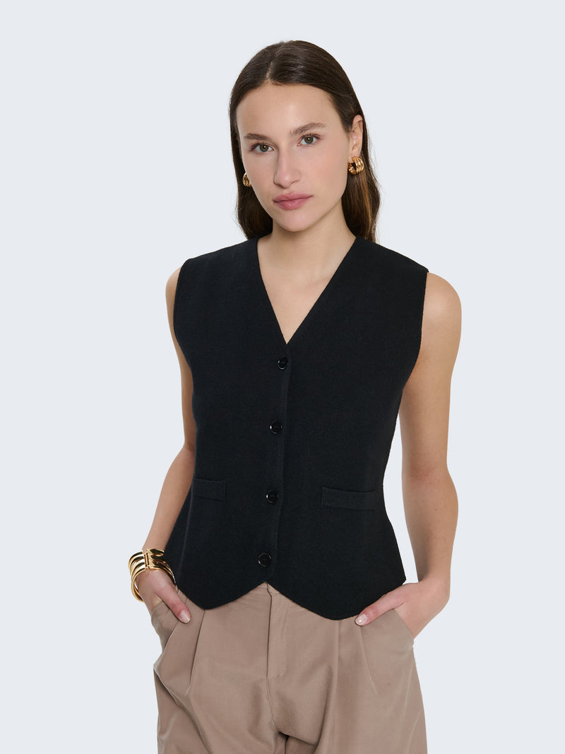 KNITTED VEST