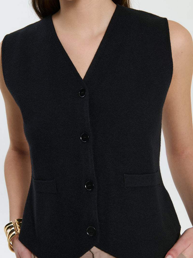 KNITTED VEST