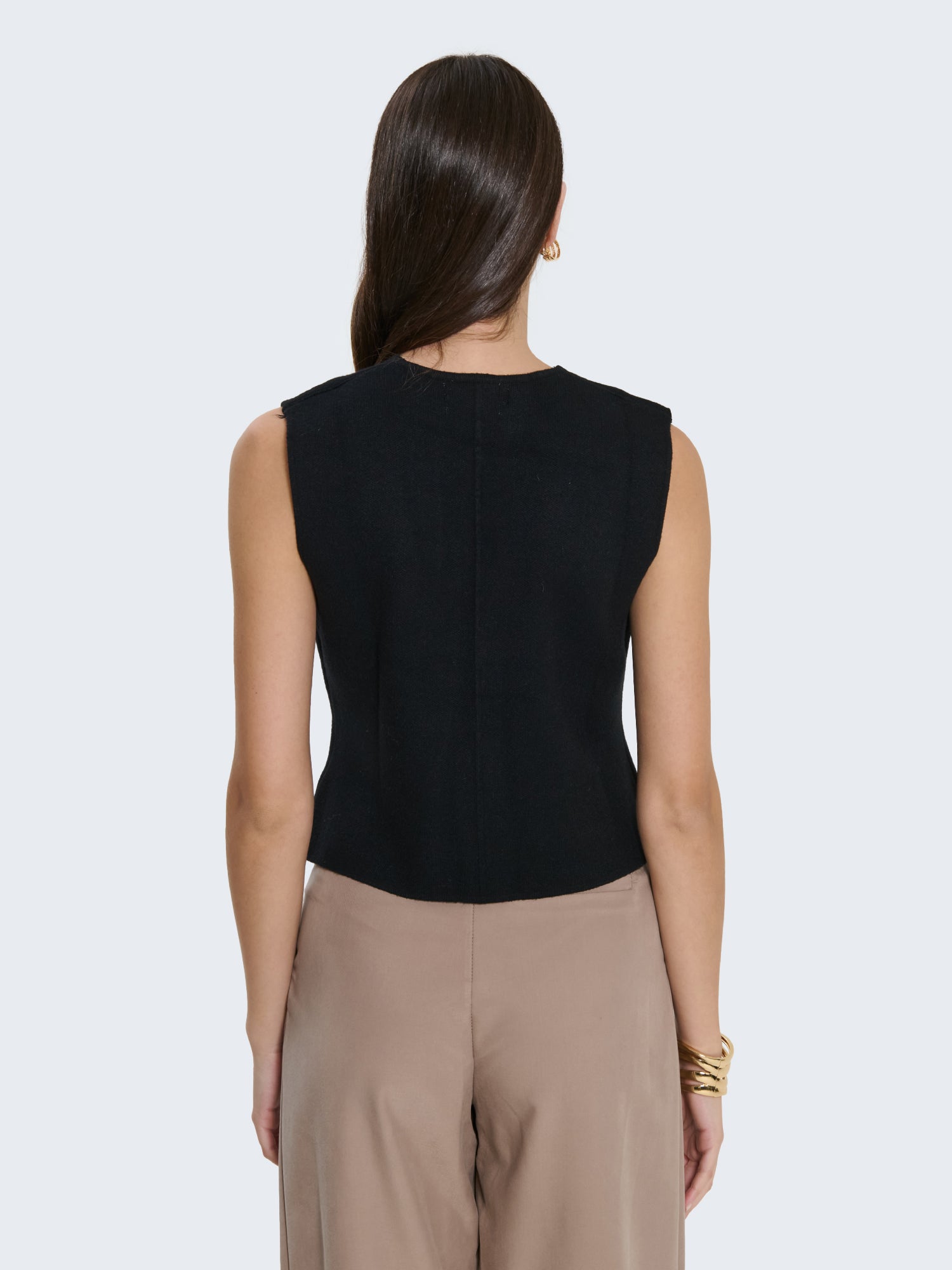 KNITTED VEST