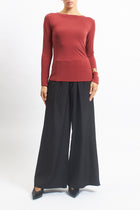 Maglia con scollo a barchetta stretch