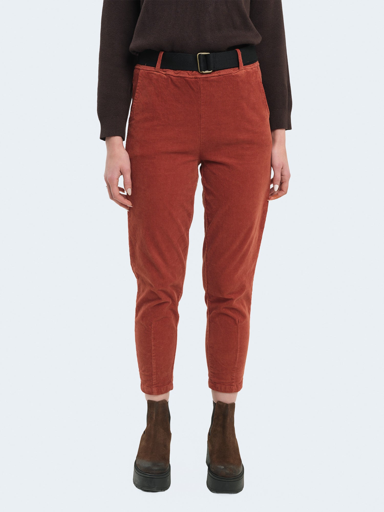 Pantaloni slim fit in velluto