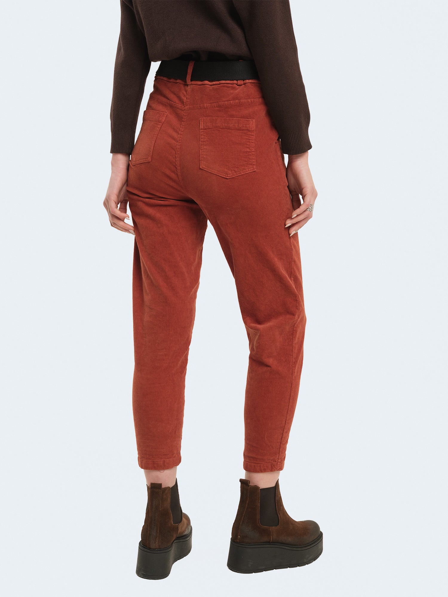 Pantaloni slim fit in velluto