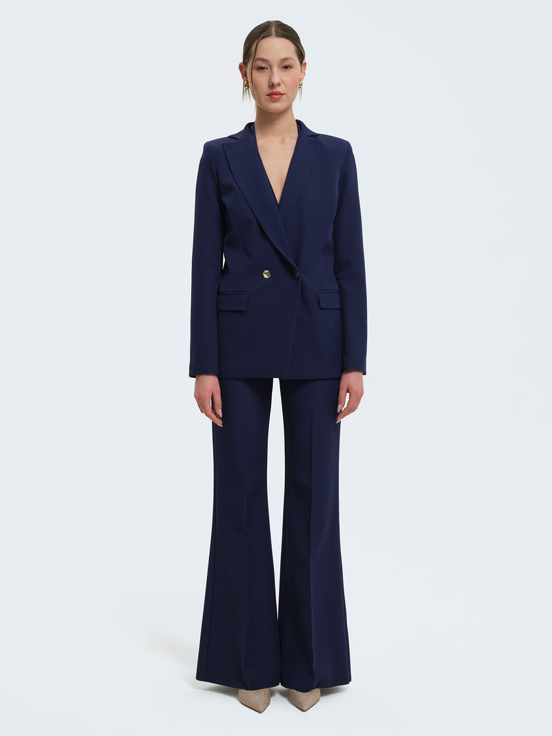 Blazer with double-breasted closure
