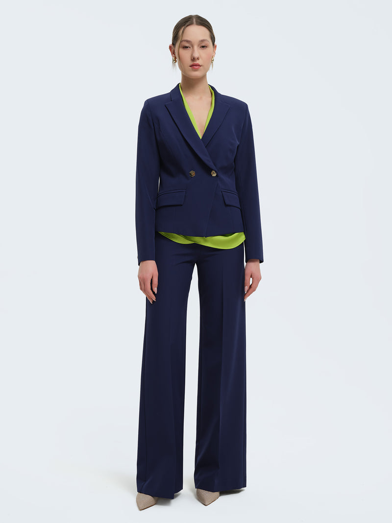 Jacket with double-breasted closure