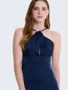 Abito lungo con scollo halter
