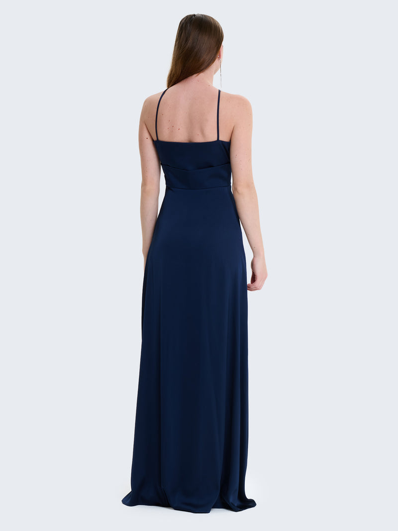 Abito lungo con scollo halter