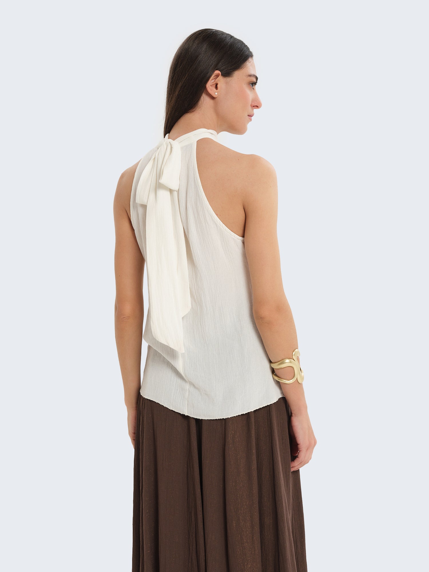 Top con scollo all'americana