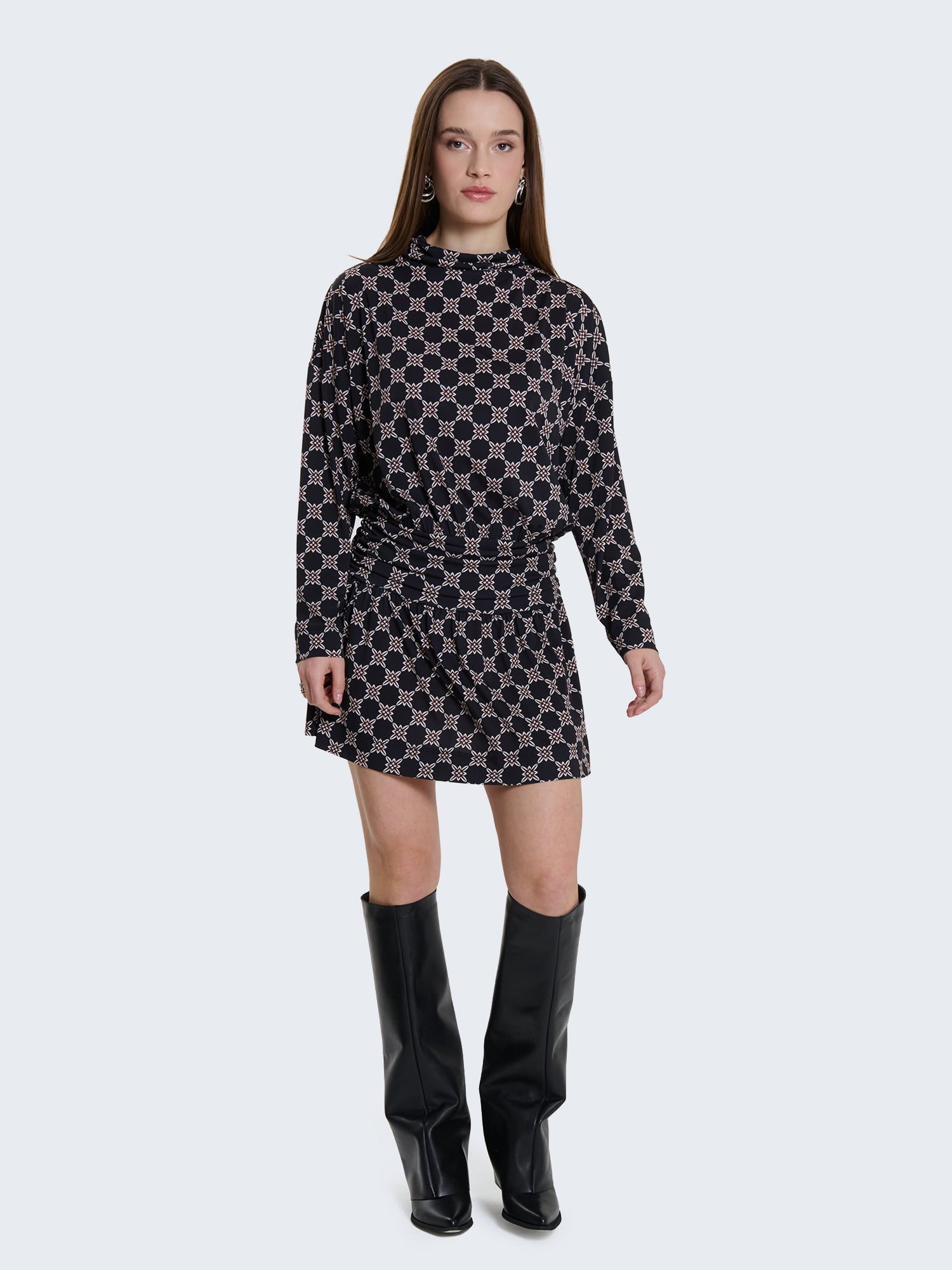 Abito corto fantasia con bottoni gioiello