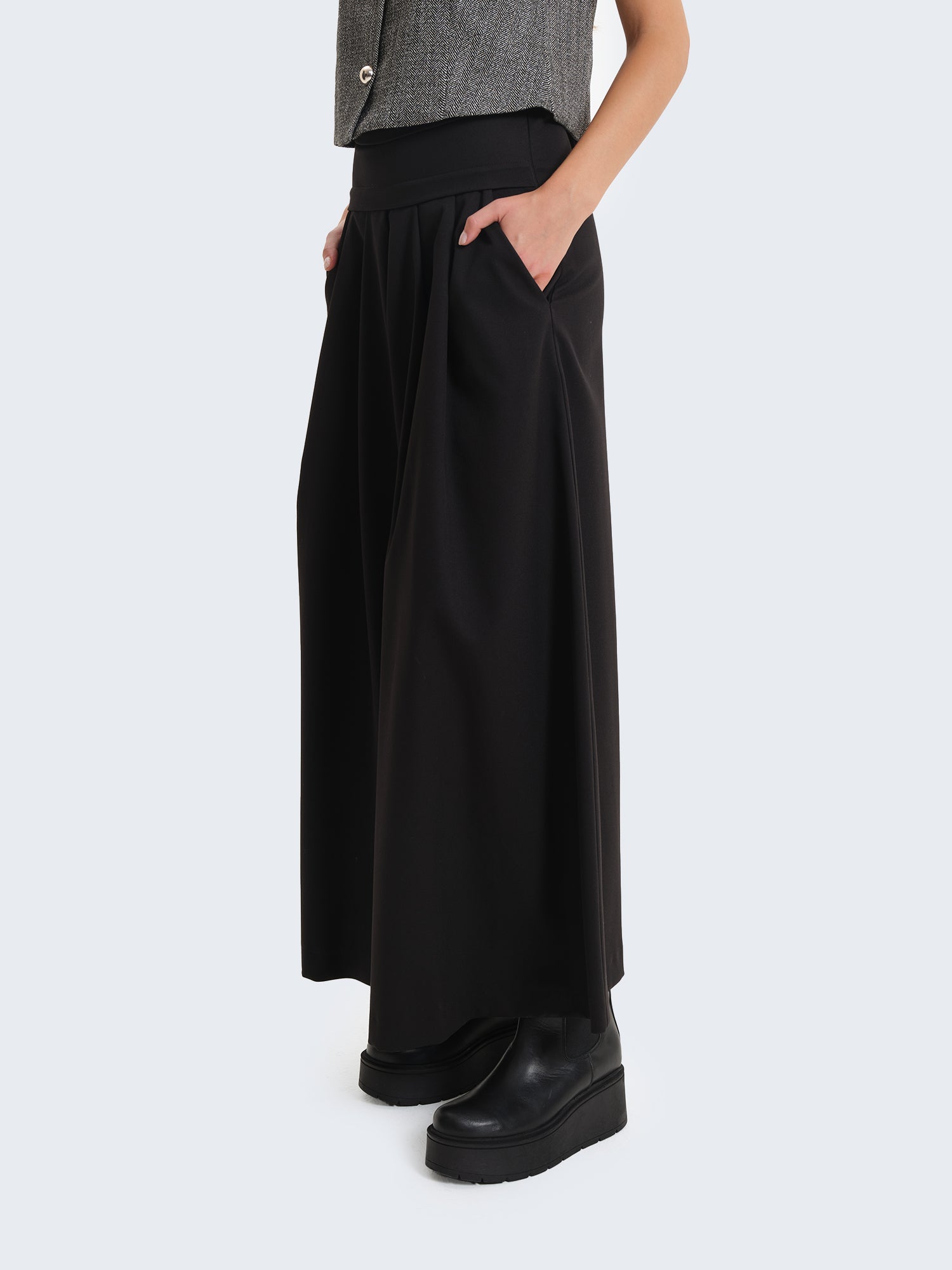 Pleated skirt