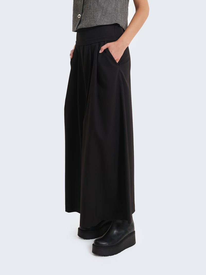 Pleated skirt