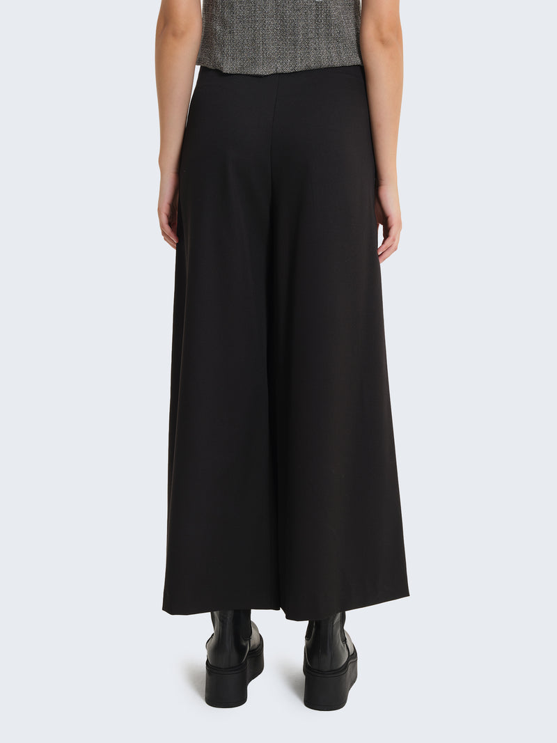 Pleated skirt