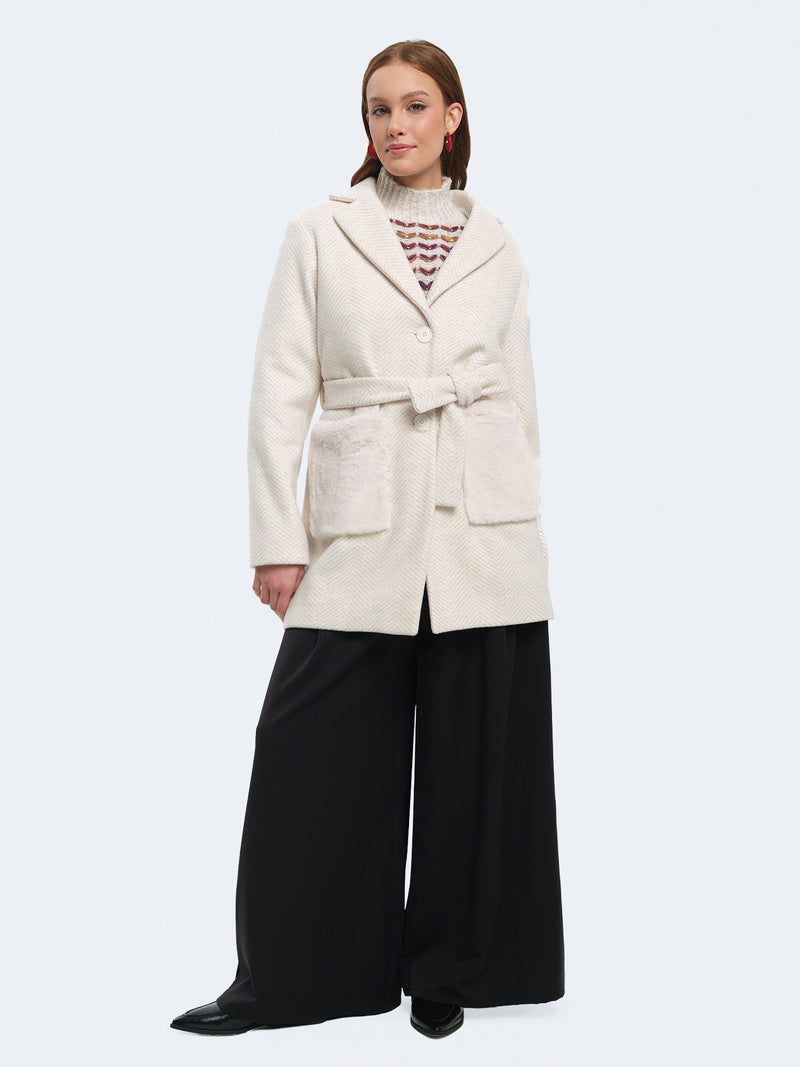 Capotto corto spinato con cintura