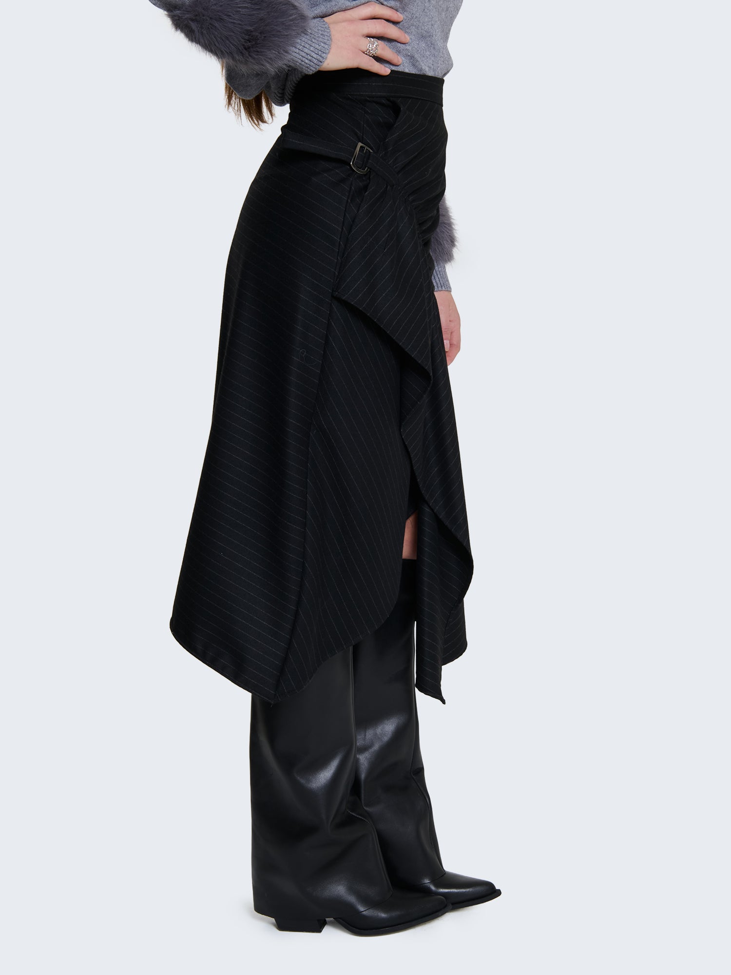 Gonna asimmetrica gessata