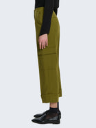 Pantaloni palazzo cropped con tasche cargo