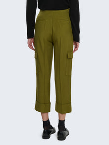 Pantaloni palazzo cropped con tasche cargo