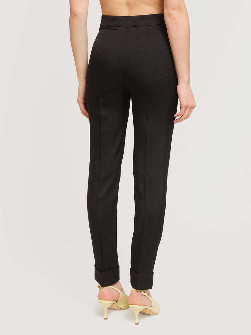 Pantalone a carota con risvolto