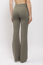 Pantalone Flare con bottone foderato