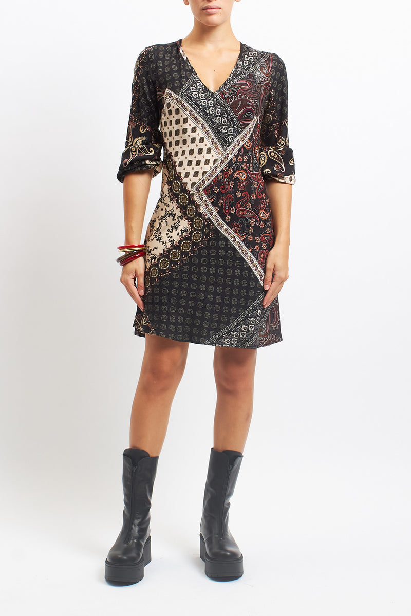 Abito corto con fantasia patchwork