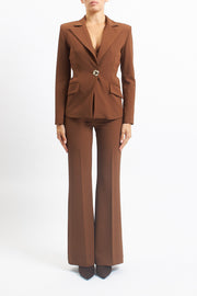 Blazer slim con bottone gioiello