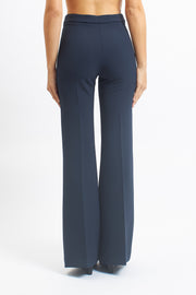 Pantalone flare