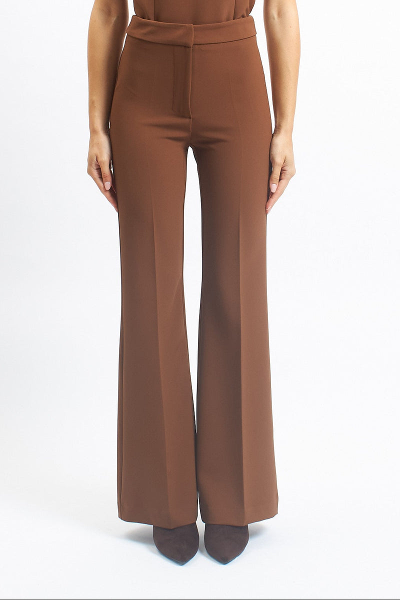 Pantalone flare