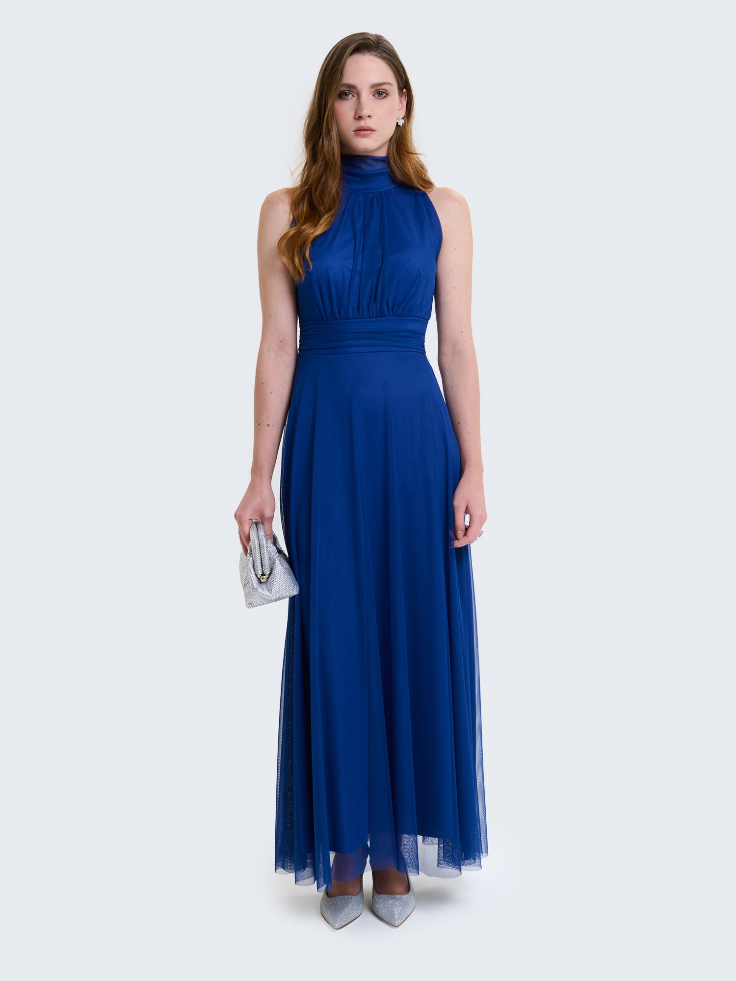 Abito in tulle con scollo all'americana