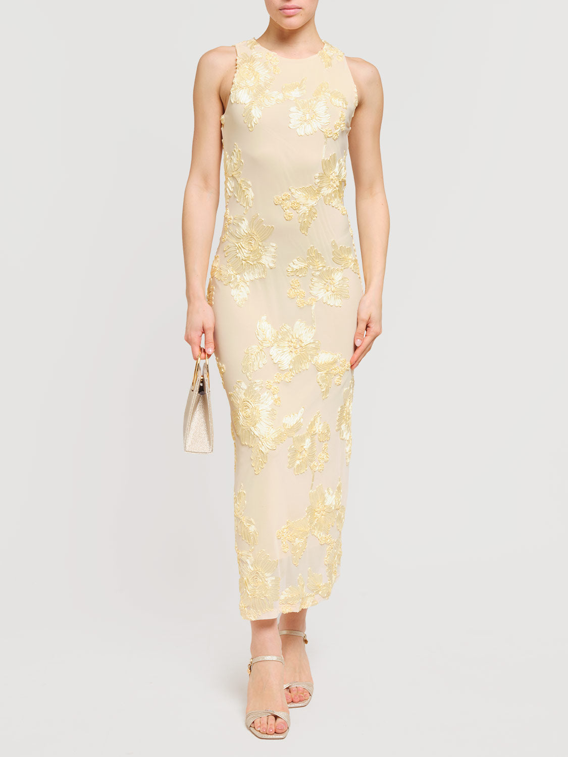 Abito con ricami floreali