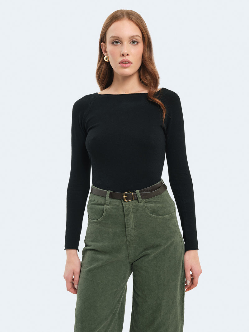 Maglia con scollo a barca