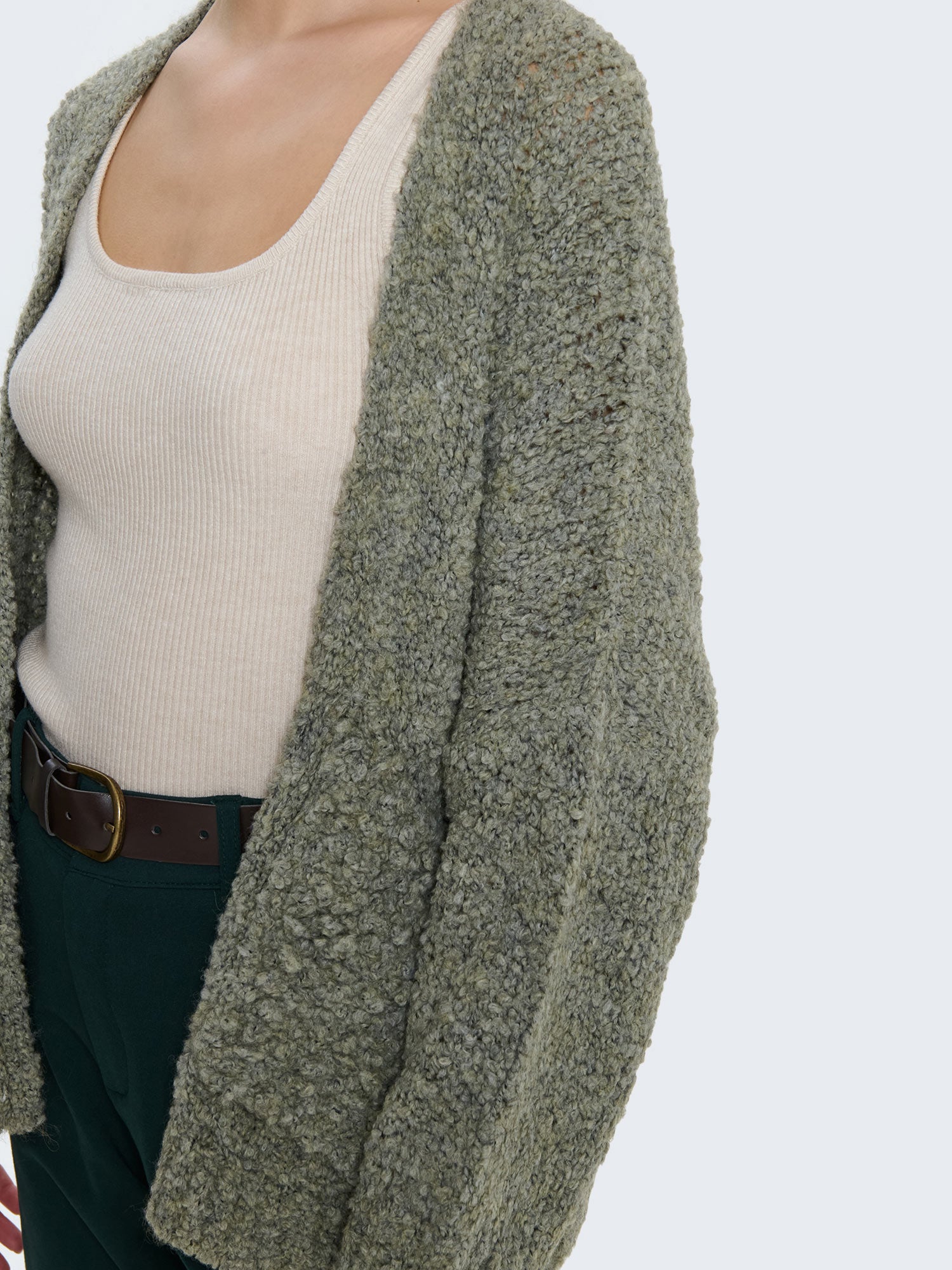 Cardigan intrecciato bouclé