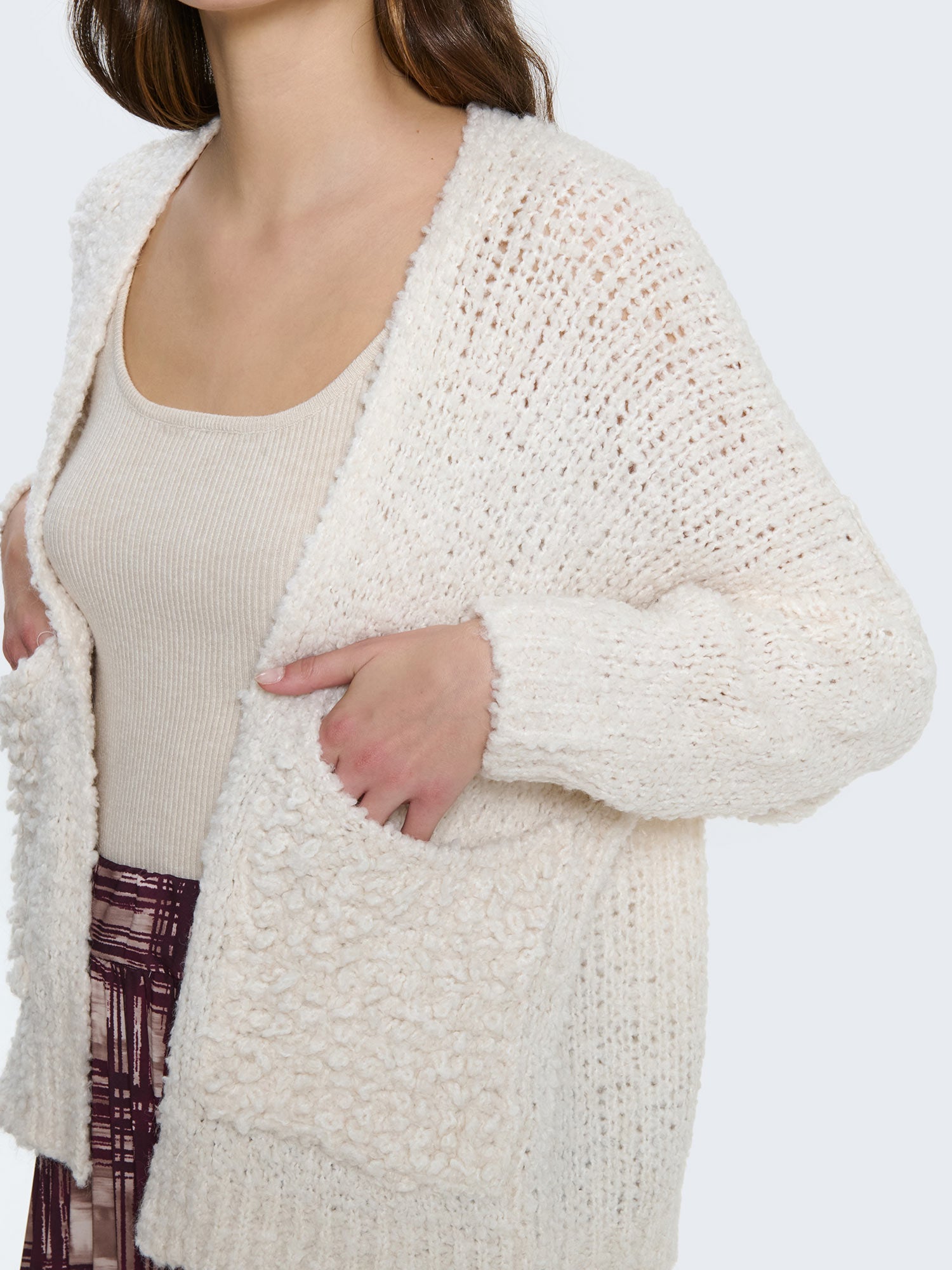 Cardigan intrecciato bouclé