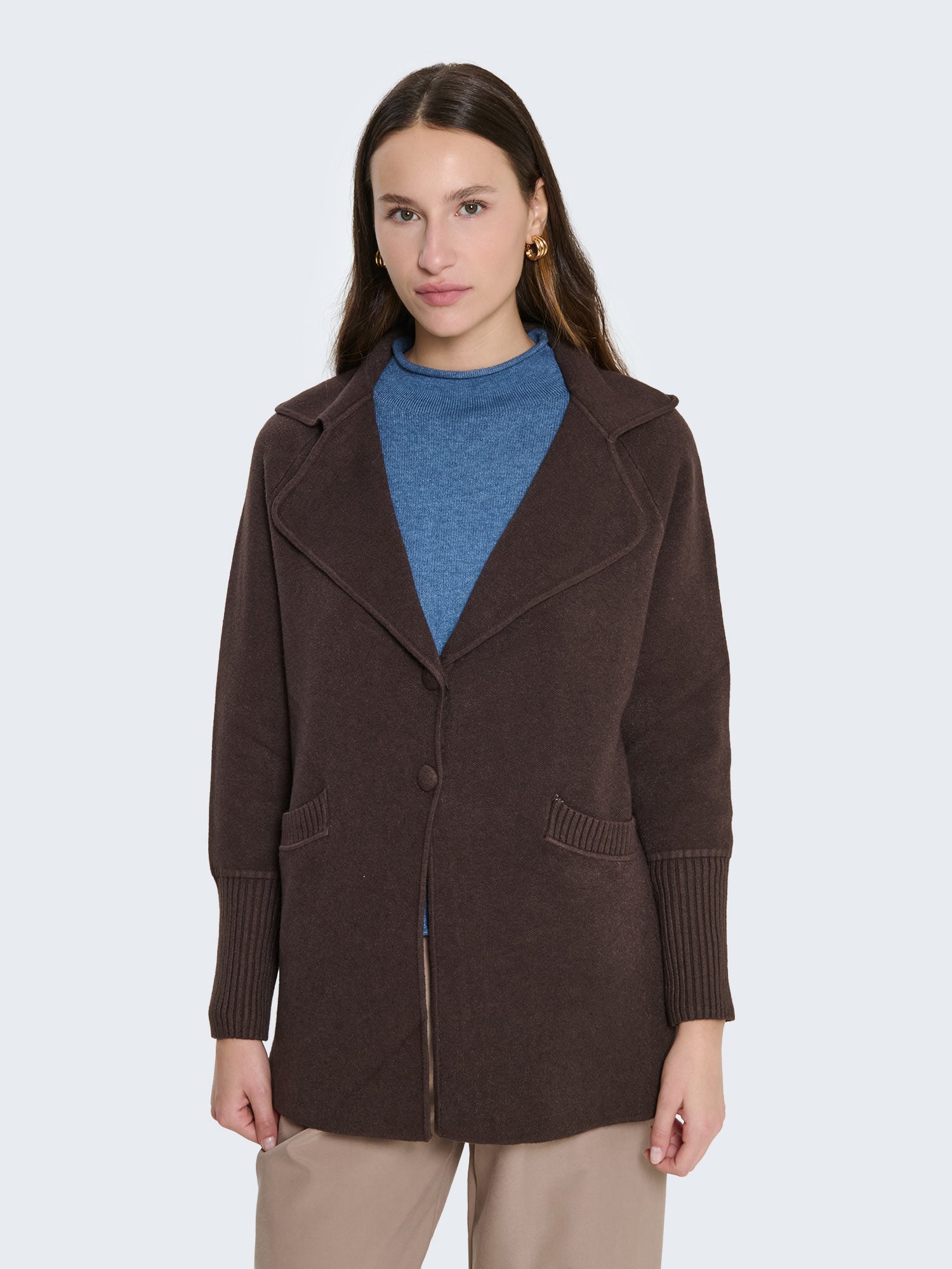 Cardigan lungo con bottoni e rever