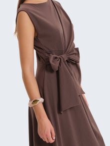 Vestito senza maniche con fiocco laterale