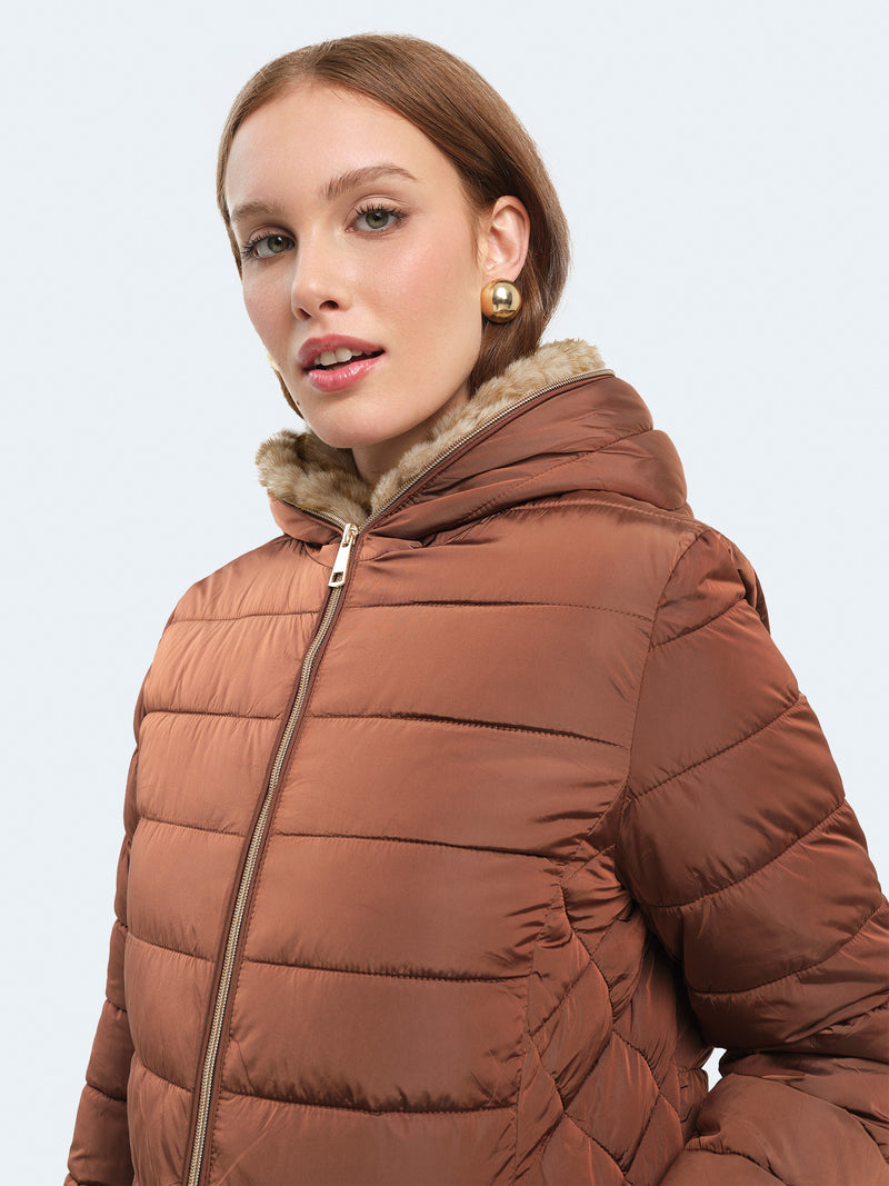 Piumino lungo con pelliccia