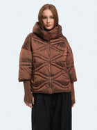 Piumino con manicotti