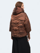 Piumino con manicotti