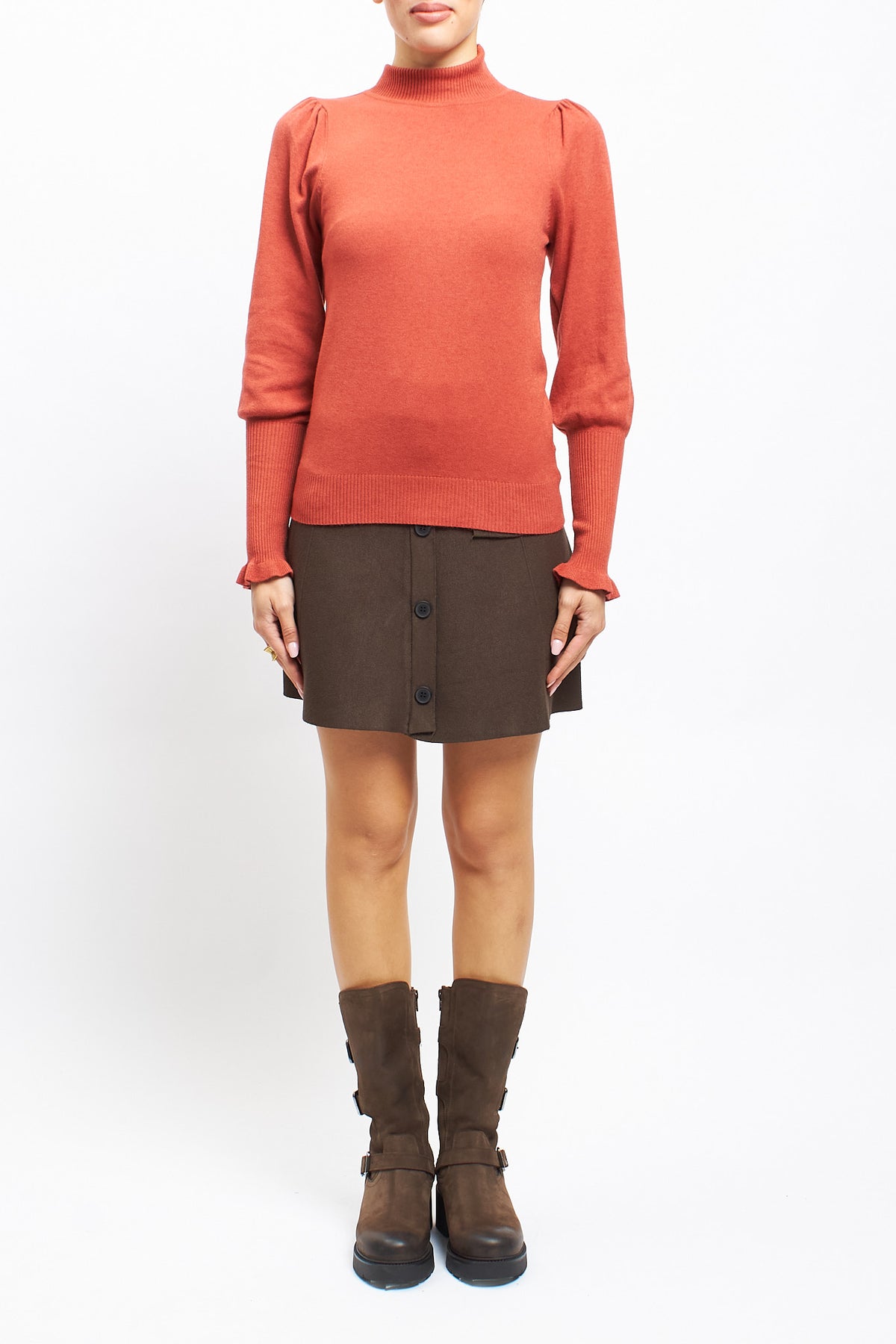Maglia con collo alto con polsini a costine