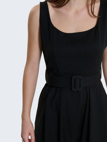 Abito con scollo quadrato gessato