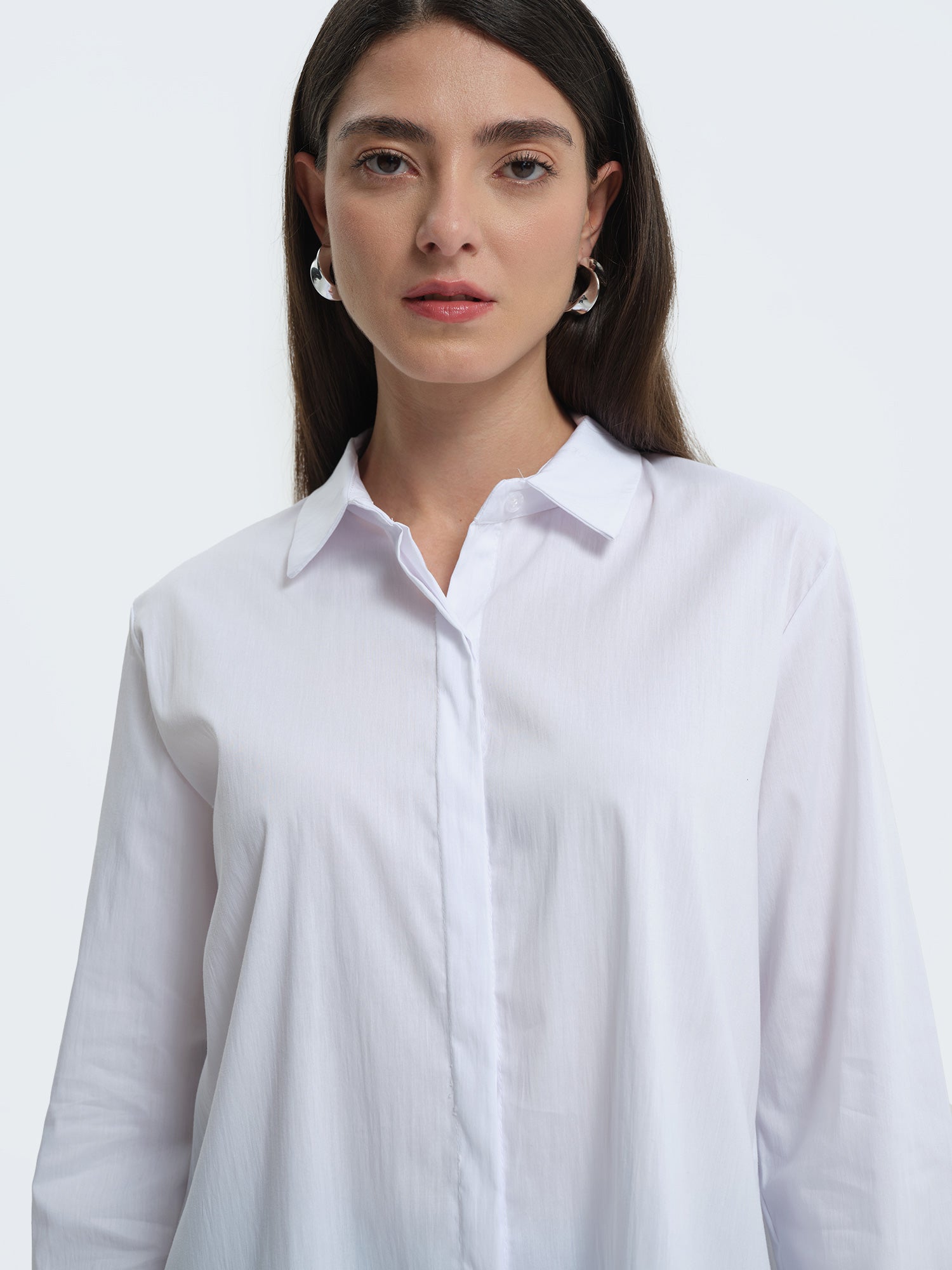 Camicia in cotone tinta unita con maniche a tre quarti