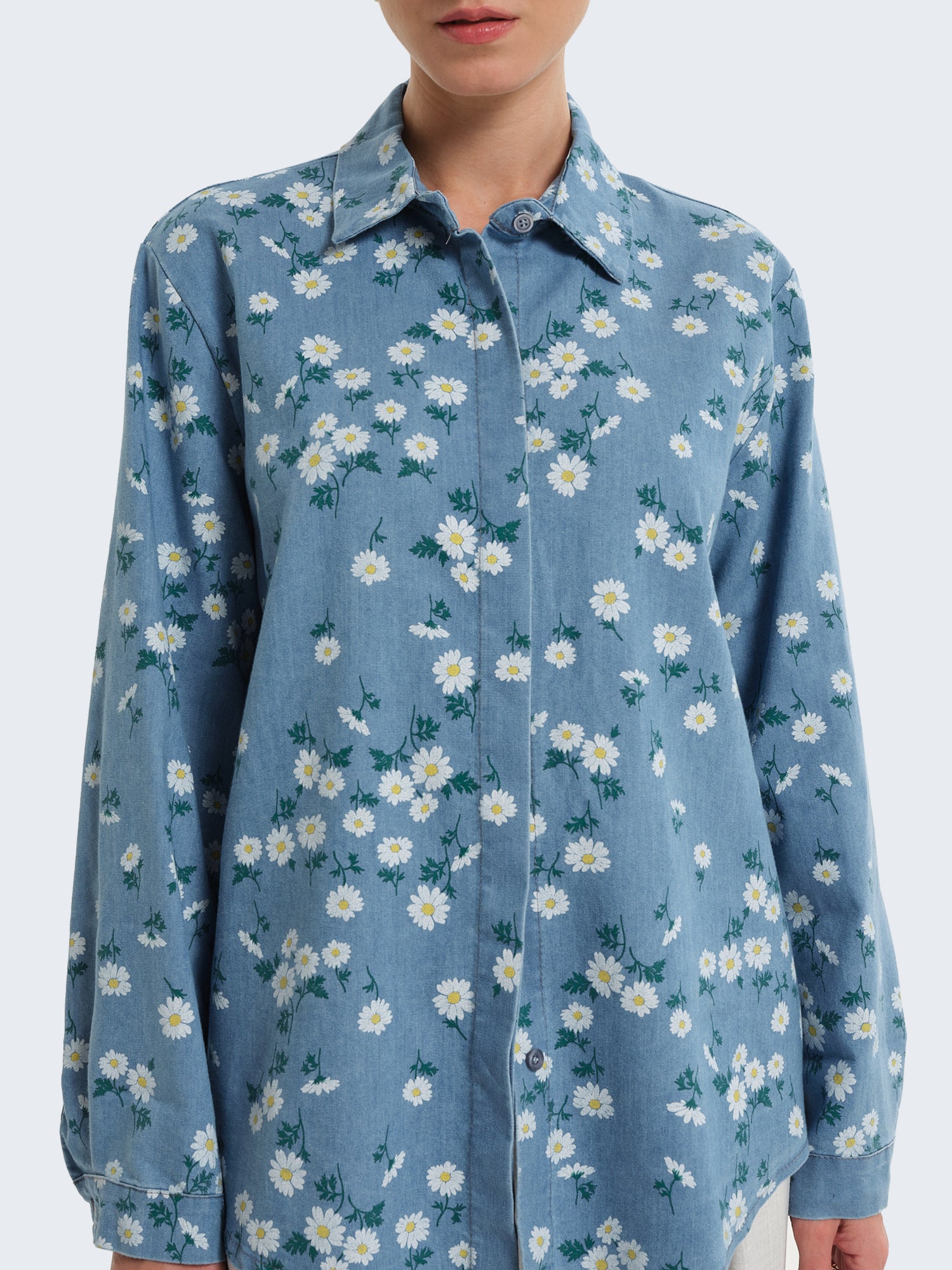Camicia in denim con stampa margherite