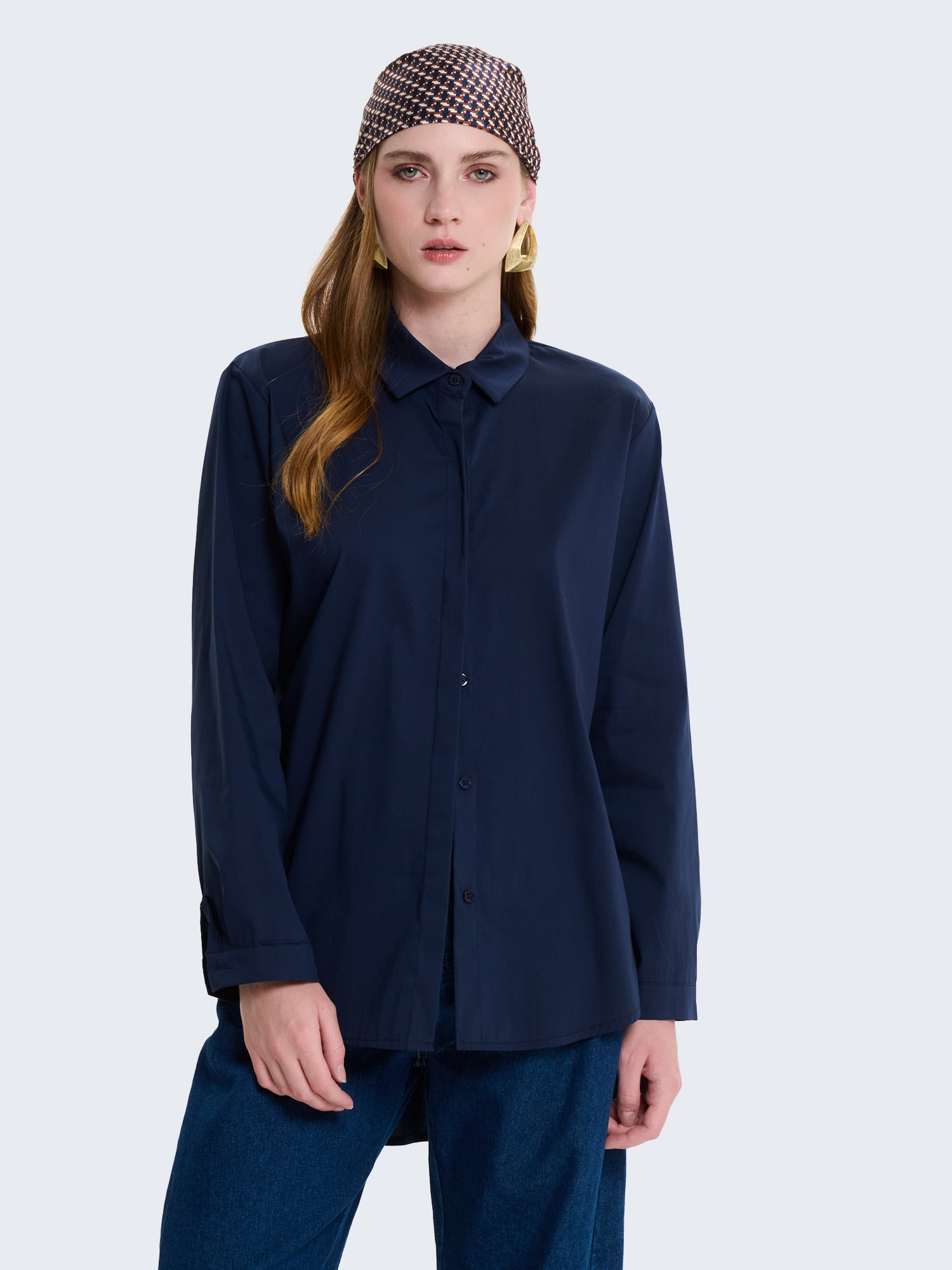 Camicia in cotone tinta unita con maniche a tre quarti