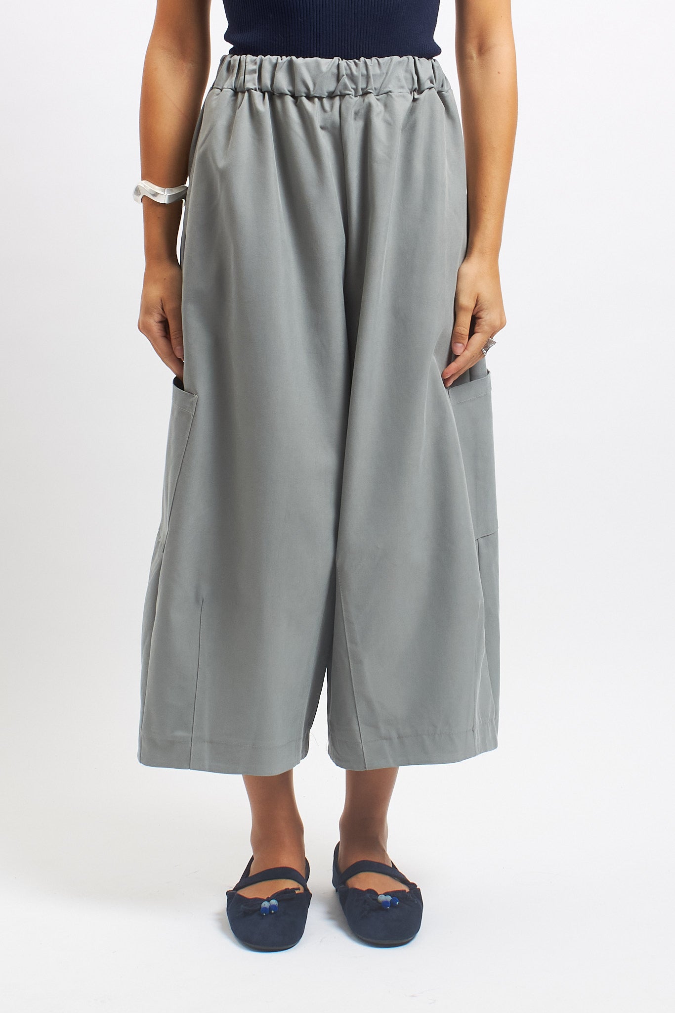 Pantalone Barrel con tasche