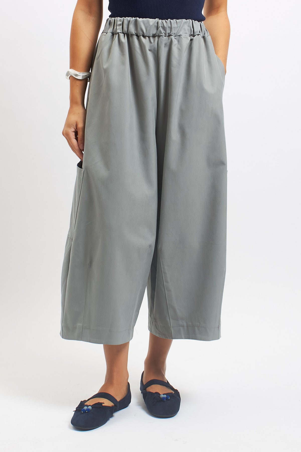 Pantalone Barrel con tasche