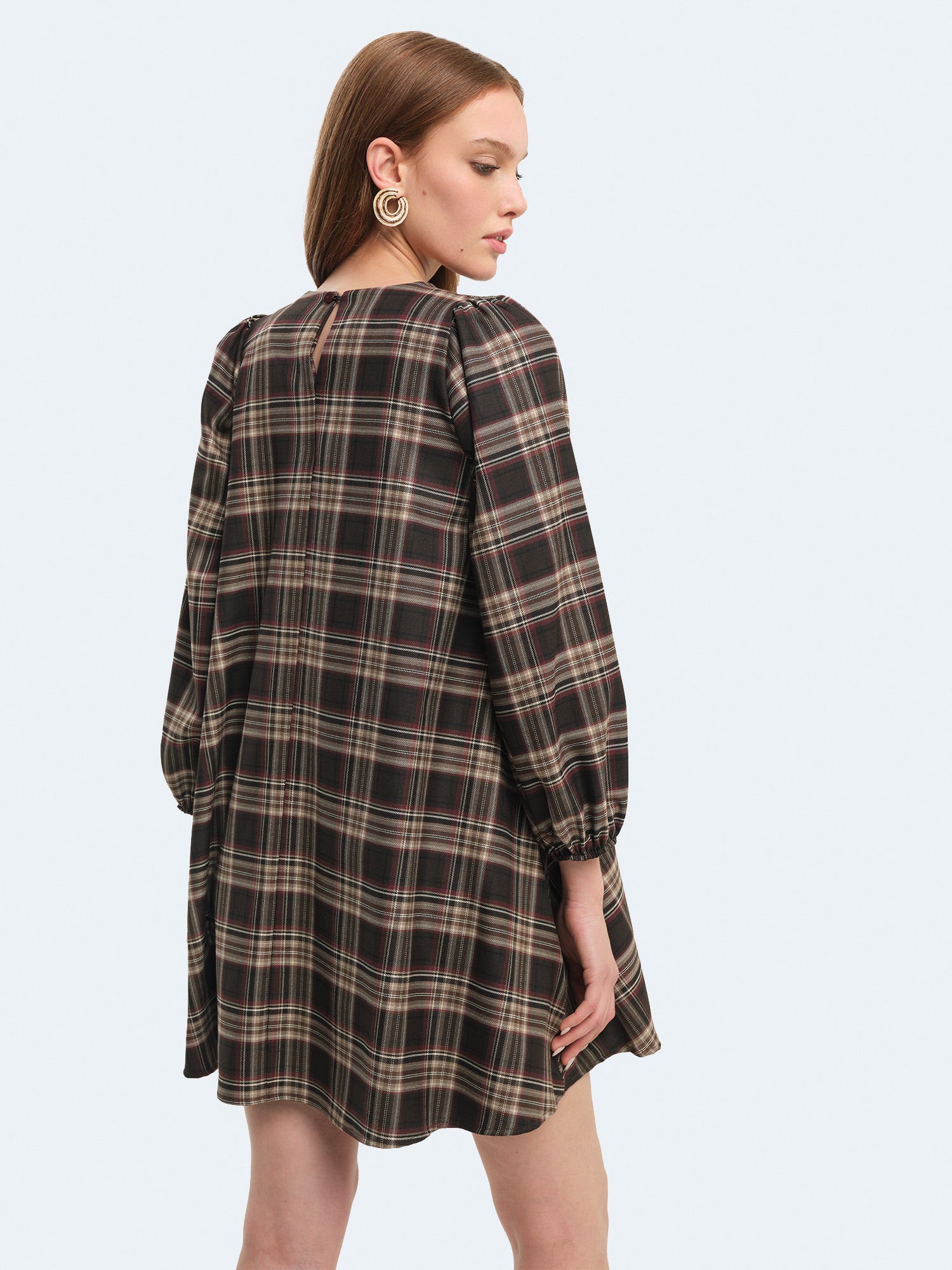 Abito corto tartan con maniche a palloncino