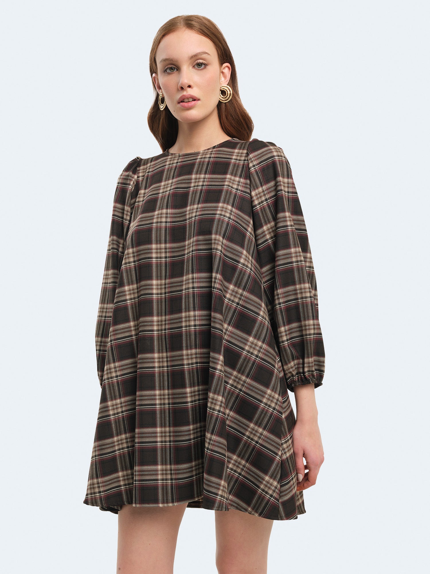 Abito corto tartan con maniche a palloncino