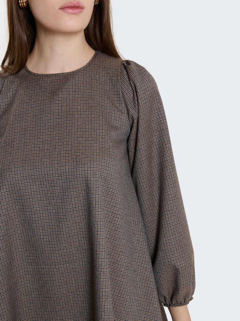 Abito corto a quadratini con maniche a palloncino