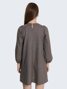 Abito corto a quadratini con maniche a palloncino